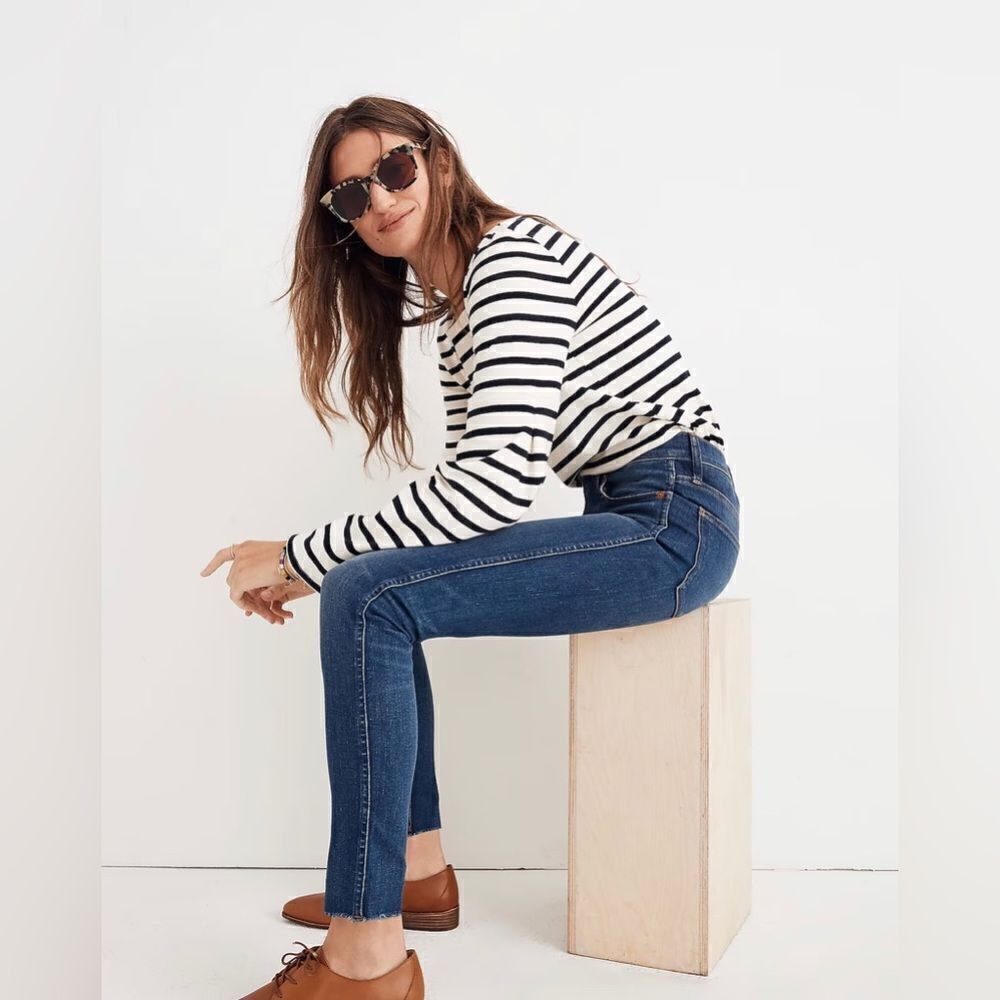 Madewell 9" Mid-Rise Skinny Jeans in Paloma Wash: Raw-Hem Edition